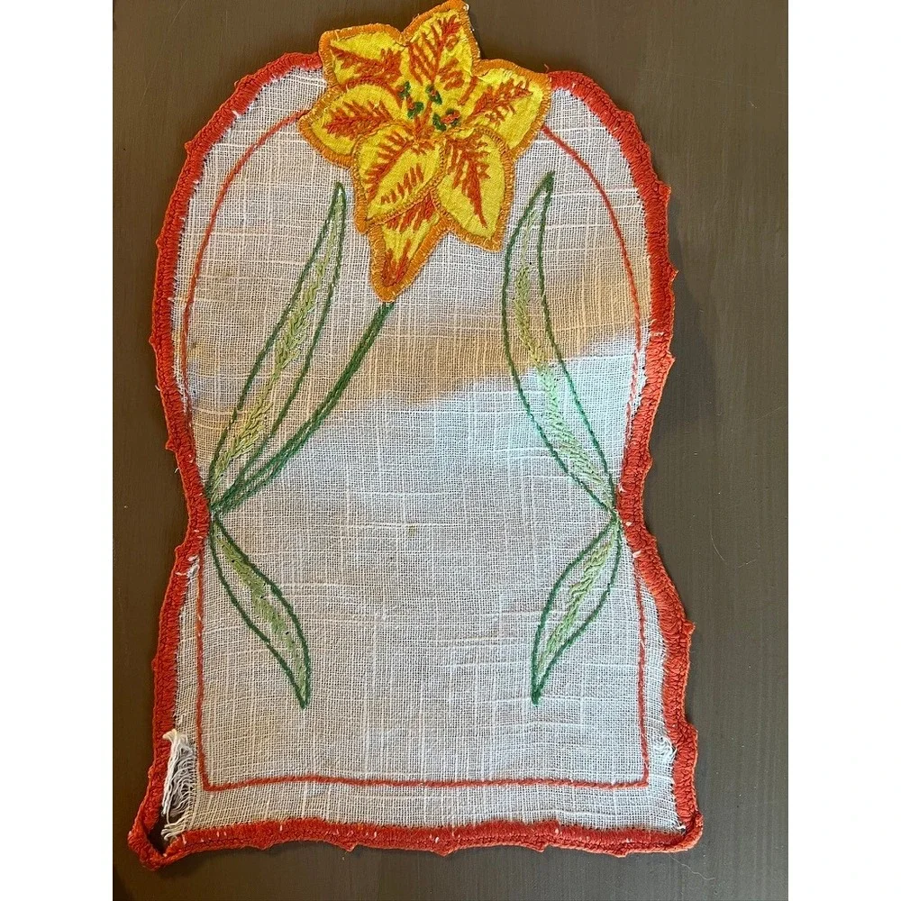 Vintage Table Runner Set 3pc White Yellow Orange Floral Lily Embroidered Linens